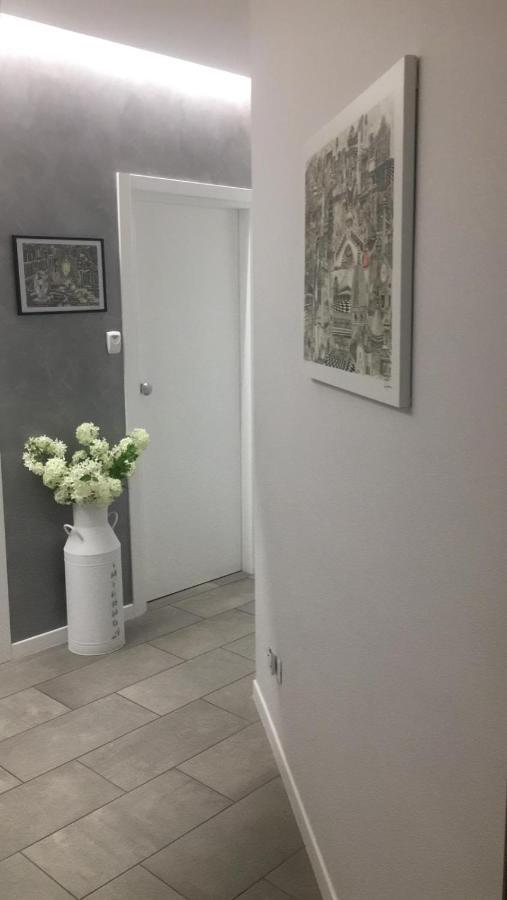 Interno 1 Ciampino Roma Luxury Apartment Con Balcone Экстерьер фото