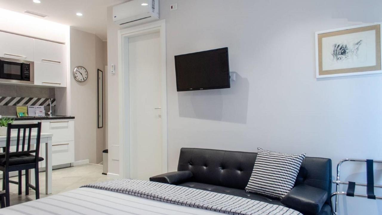 Interno 1 Ciampino Roma Luxury Apartment Con Balcone Экстерьер фото